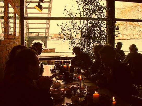Frühstückstreff am 28.11.04 im Krokodil in Berlin-Köpenick.