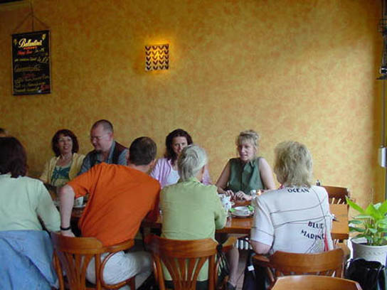Frühstückstreff am 02.06.02 im Café People‘s in Berlin